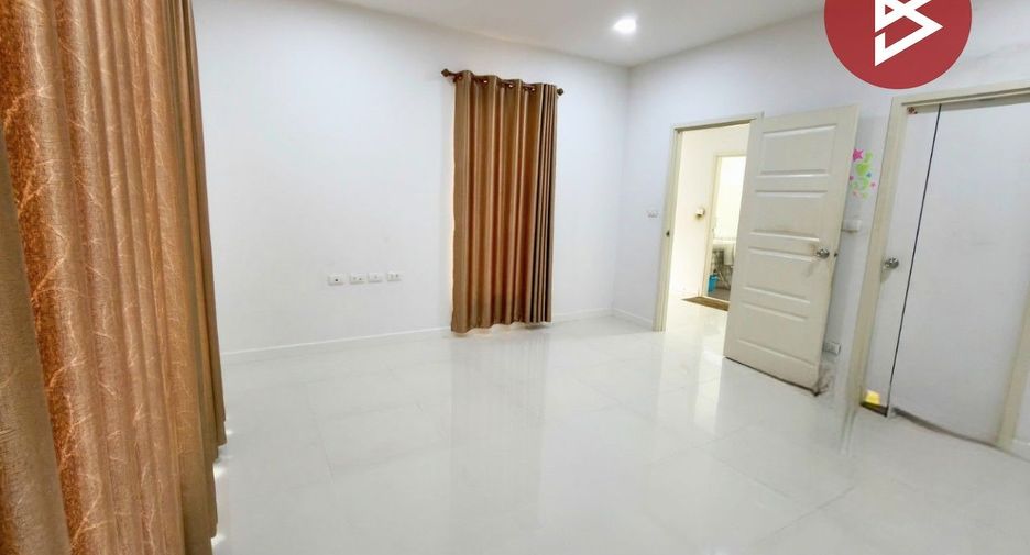 Haus zum Kauf mit 3 Zimmer in Si Racha, Chonburi