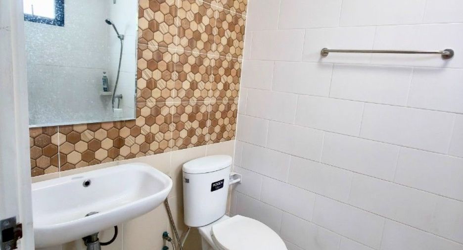 Haus zum Kauf mit 3 Zimmer in Si Racha, Chonburi