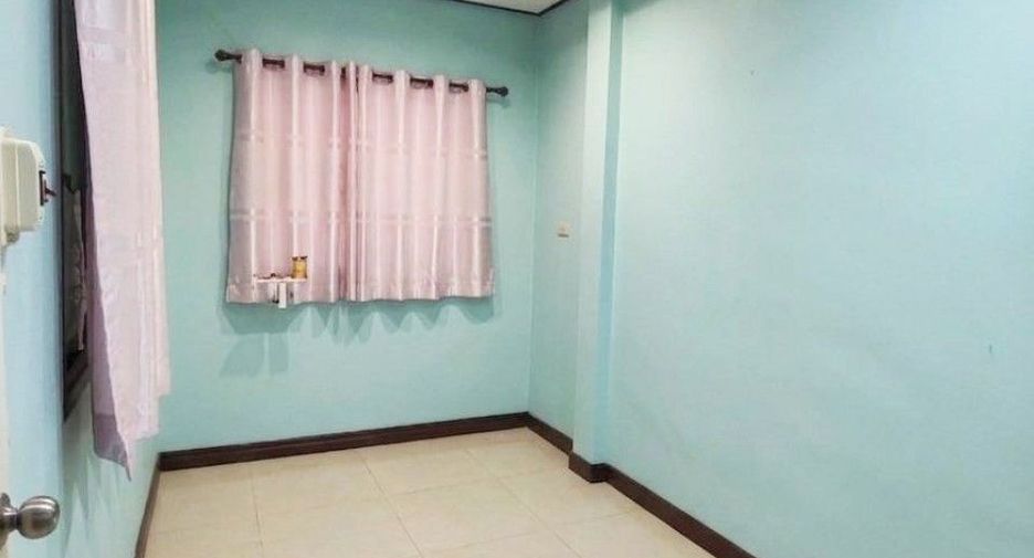 For sale 2 bedrooms retail Space in Lat Yao, Nakhon Sawan