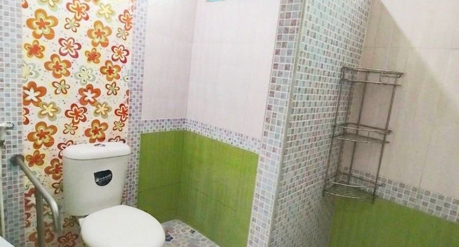 For sale 2 bedrooms retail Space in Lat Yao, Nakhon Sawan