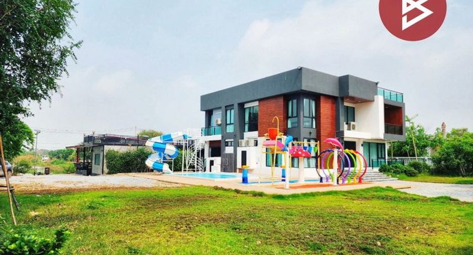 Casa en venta de 6 habitaciones en Bang Pla Ma, Suphan Buri