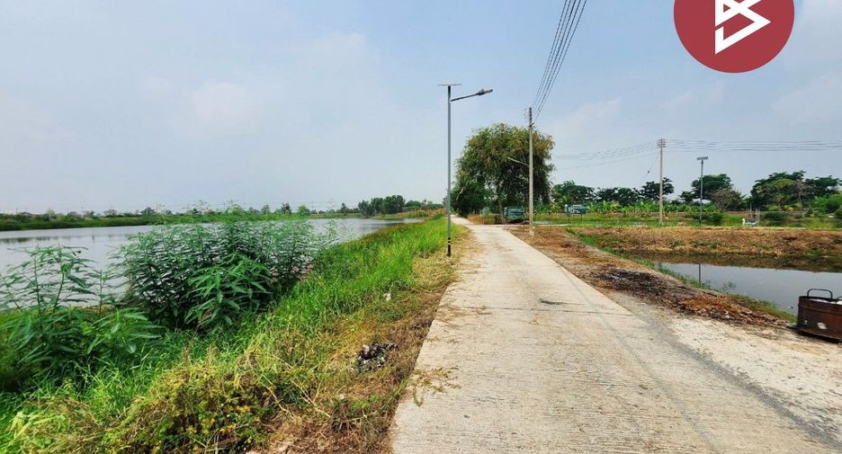 Casa en venta de 6 habitaciones en Bang Pla Ma, Suphan Buri