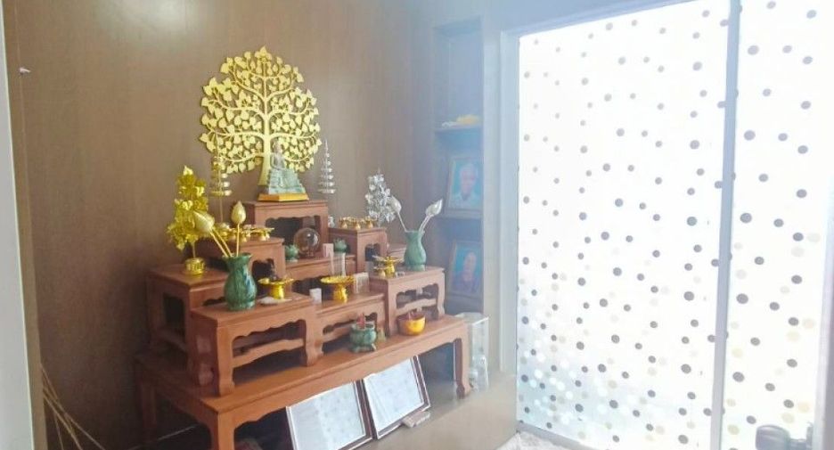 For sale 4 bedrooms house in Bang Pakong, Chachoengsao