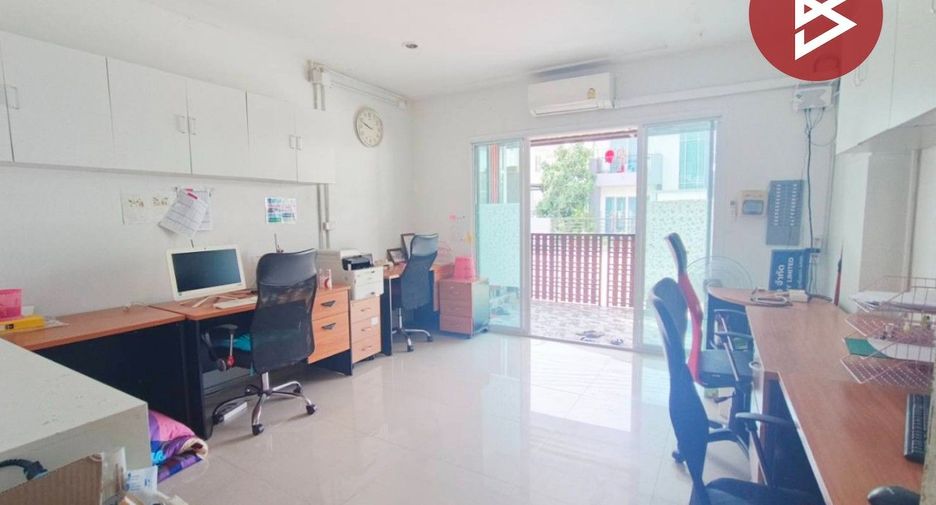 For sale 4 bedrooms house in Bang Pakong, Chachoengsao