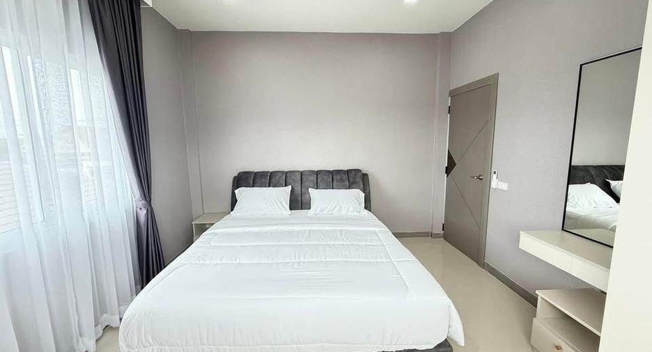 Villa en alquiler y en venta de 5 habitaciones en East Pattaya, Pattaya