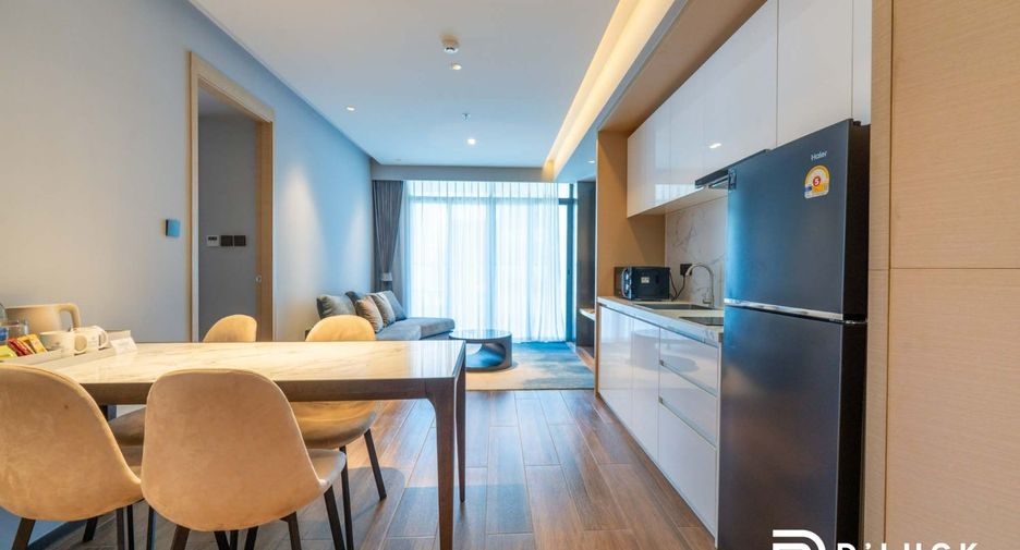 For rent 2 bedrooms condo in Pratumnak, Pattaya