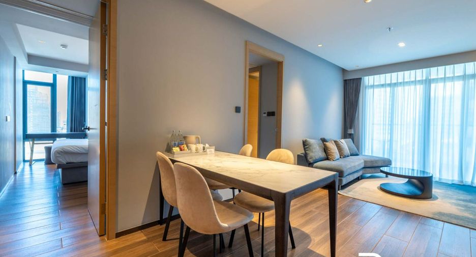 For rent 2 bedrooms condo in Pratumnak, Pattaya