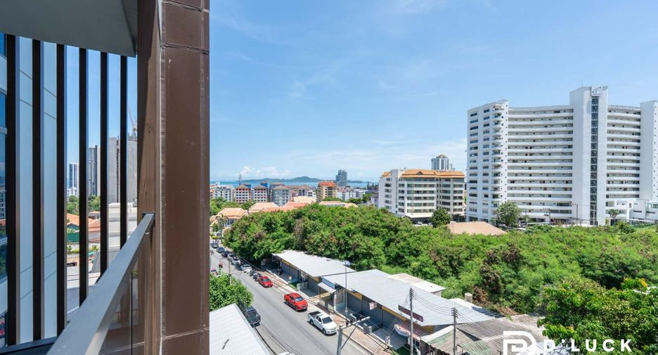For rent 2 bedrooms condo in Pratumnak, Pattaya