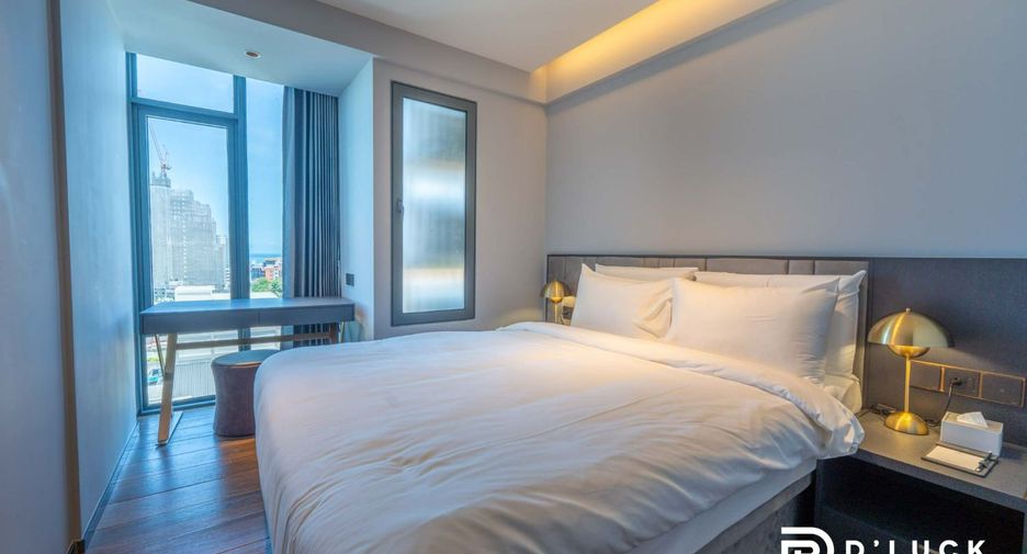 For rent 2 bedrooms condo in Pratumnak, Pattaya