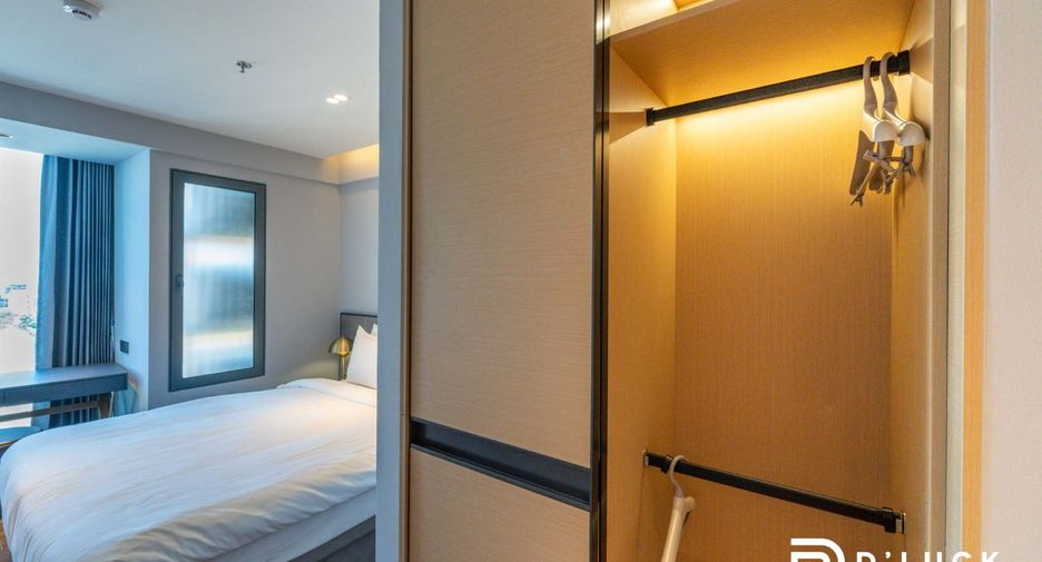For rent 2 bedrooms condo in Pratumnak, Pattaya