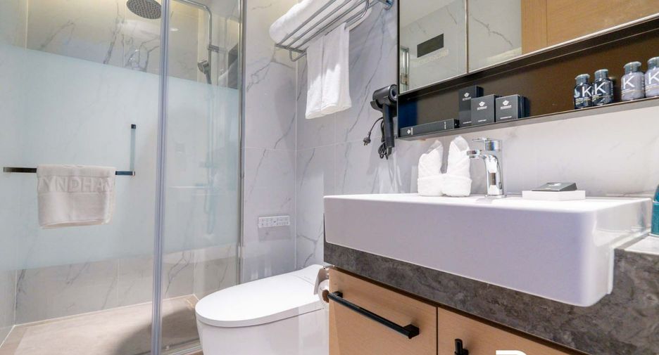 For rent 2 bedrooms condo in Pratumnak, Pattaya