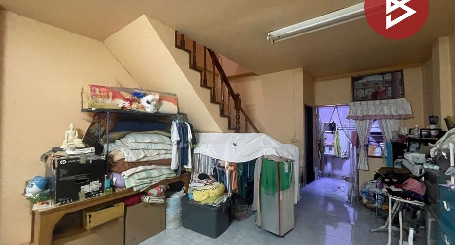 Продажа 2 спальни таунхаус в Пращет, Бангкок