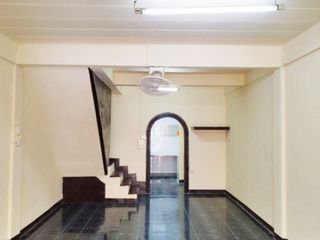 Casa adosada en venta de 3 habitaciones en Bang Khun Thian, Bangkok