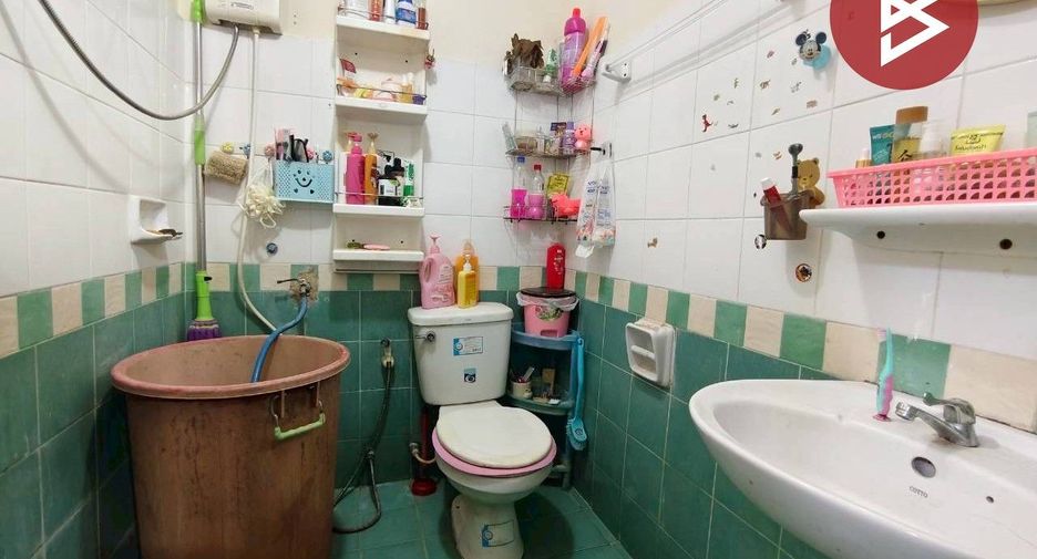 For sale 3 bedrooms townhouse in Phutthamonthon, Nakhon Pathom
