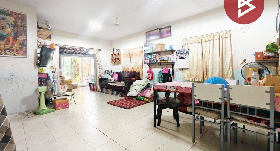 For sale 3 bedrooms townhouse in Phutthamonthon, Nakhon Pathom