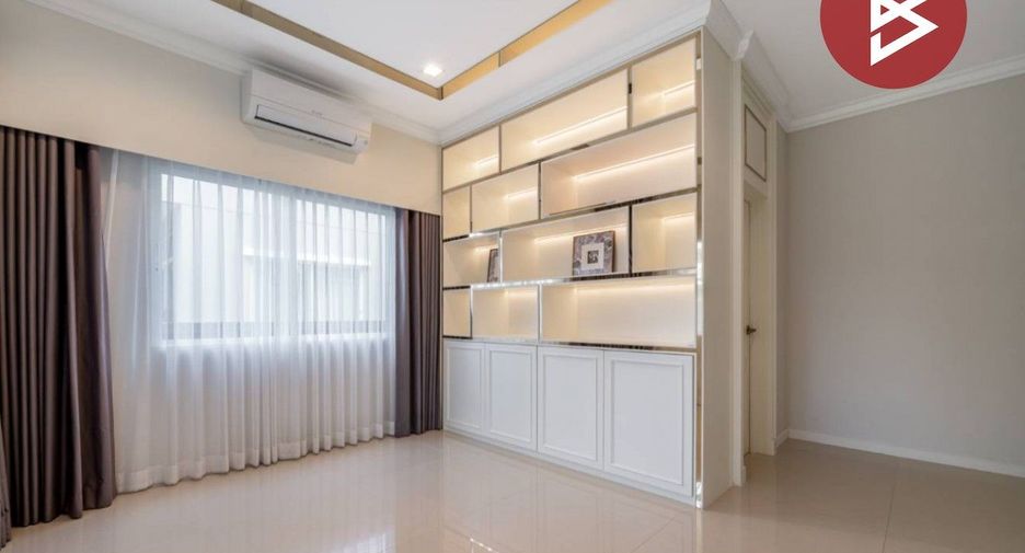 For sale 4 bedrooms house in Sai Mai, Bangkok