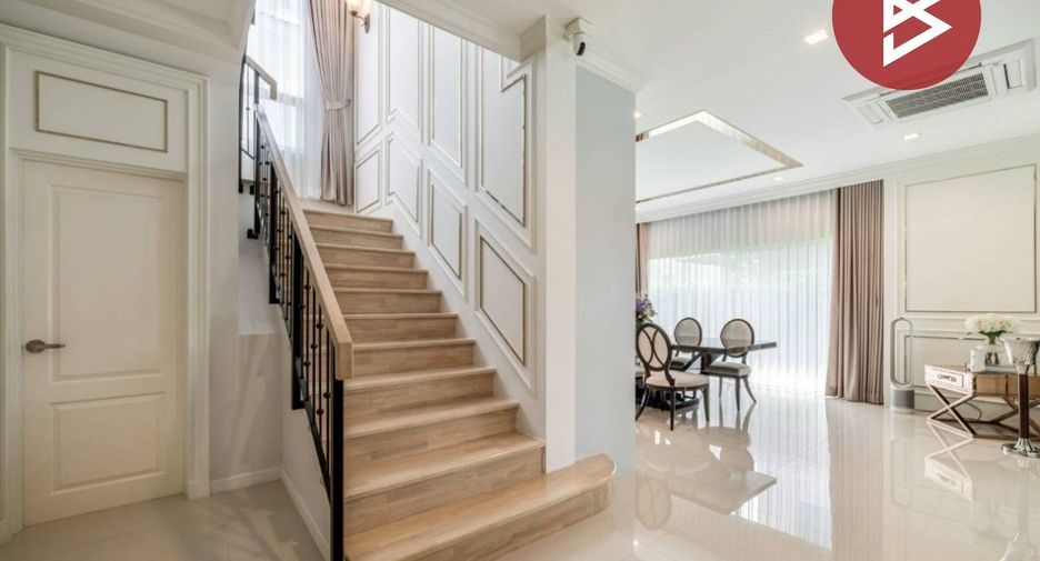 For sale 4 bedrooms house in Sai Mai, Bangkok