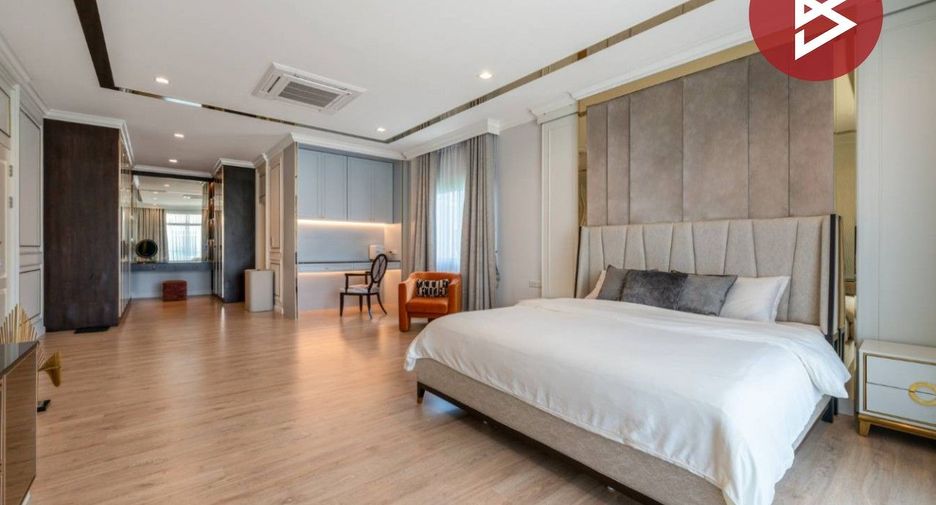 For sale 4 bedrooms house in Sai Mai, Bangkok