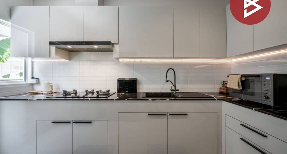For sale 4 bedrooms house in Sai Mai, Bangkok