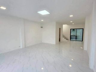 Casa adosada en venta de 2 habitaciones en Kathu, Phuket
