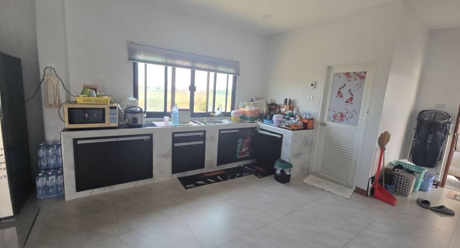 For sale 3 ベッドルーム office in Bang Sao Thong, Samut Prakan
