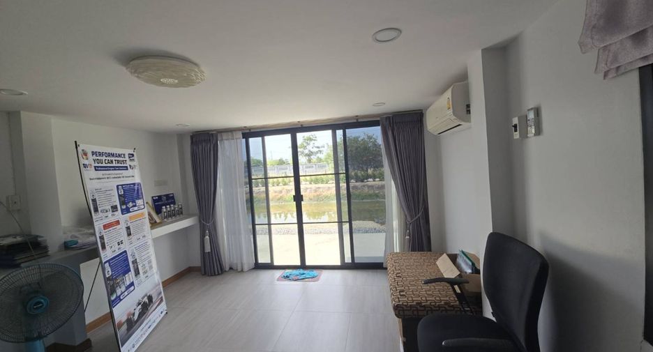 For sale 3 ベッドルーム office in Bang Sao Thong, Samut Prakan