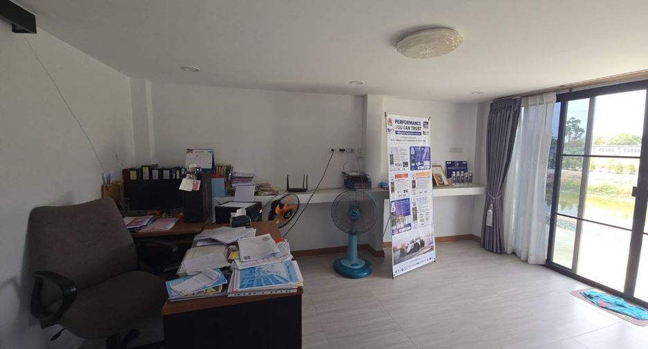 For sale 3 ベッドルーム office in Bang Sao Thong, Samut Prakan
