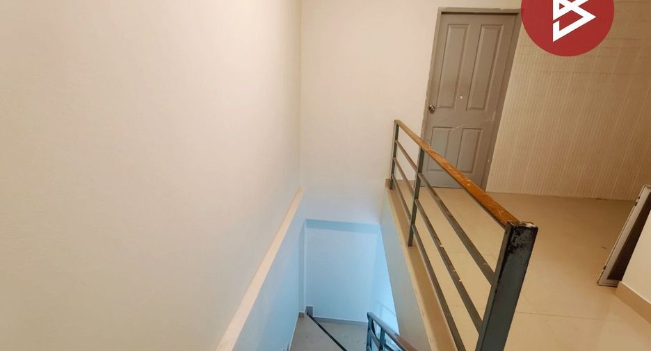 For sale 2 bedrooms townhouse in Mueang Chachoengsao, Chachoengsao
