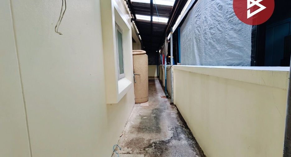 For sale 2 bedrooms townhouse in Mueang Chachoengsao, Chachoengsao