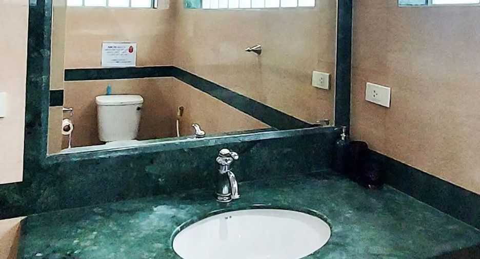 Hotel zum Kauf mit 10 Zimmer in Klaeng, Rayong