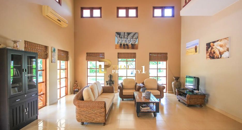 For sale 3 bedrooms villa in Hua Hin, Prachuap Khiri Khan