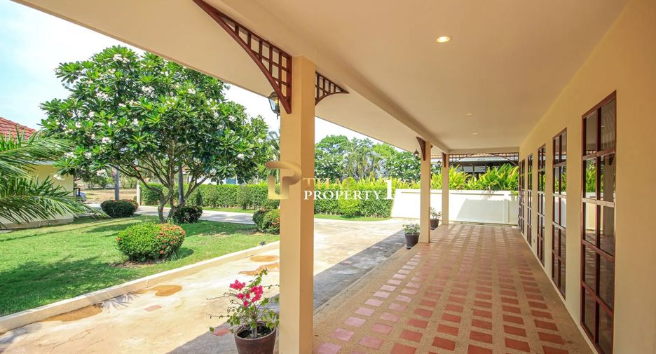 For sale 3 bedrooms villa in Hua Hin, Prachuap Khiri Khan