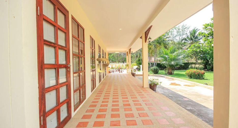 For sale 3 bedrooms villa in Hua Hin, Prachuap Khiri Khan