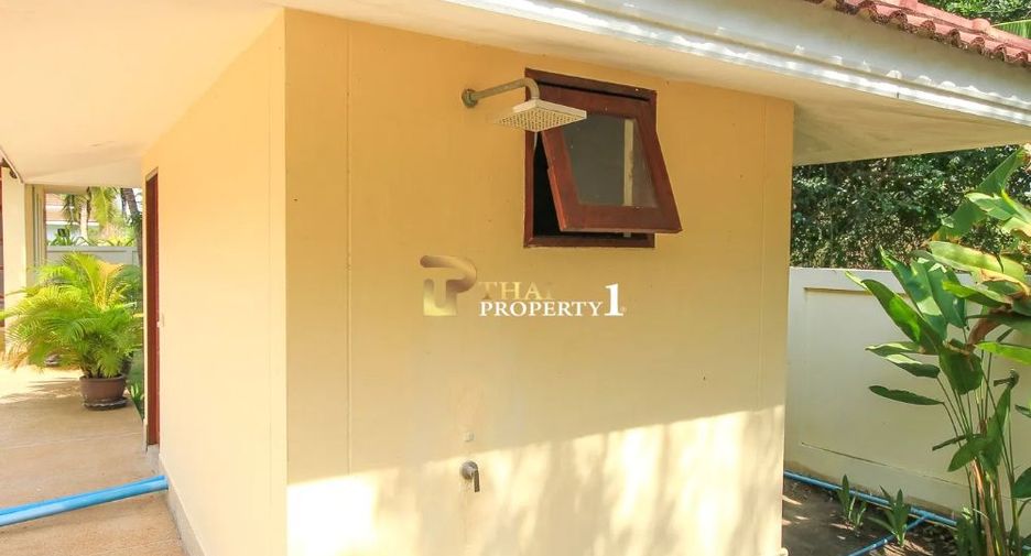 For sale 3 bedrooms villa in Hua Hin, Prachuap Khiri Khan