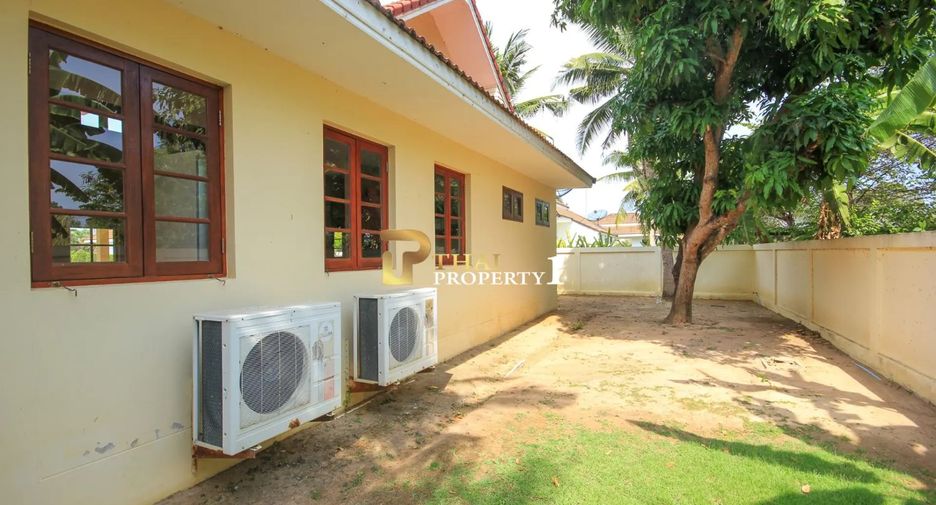 For sale 3 bedrooms villa in Hua Hin, Prachuap Khiri Khan