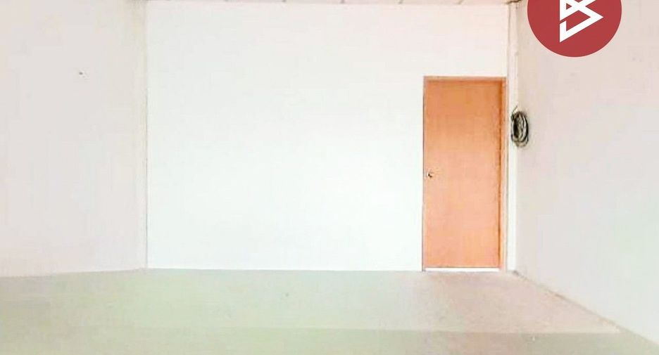 For sale 2 bedrooms retail Space in Mueang Samut Prakan, Samut Prakan