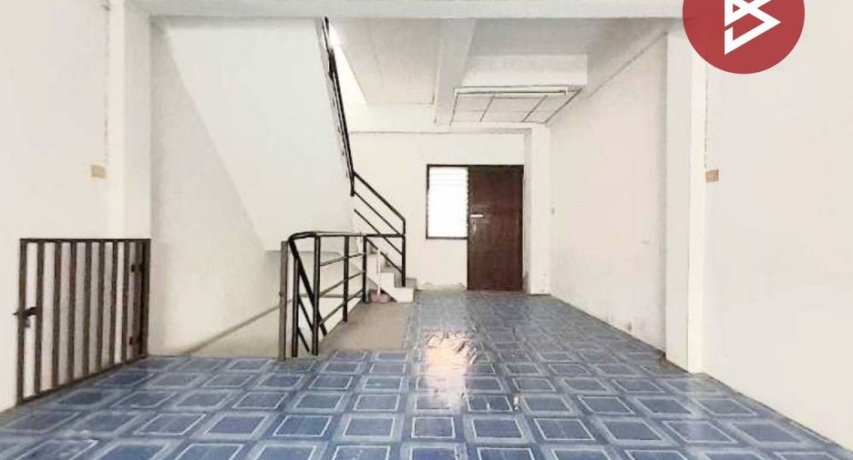 For sale 2 bedrooms retail Space in Mueang Samut Prakan, Samut Prakan