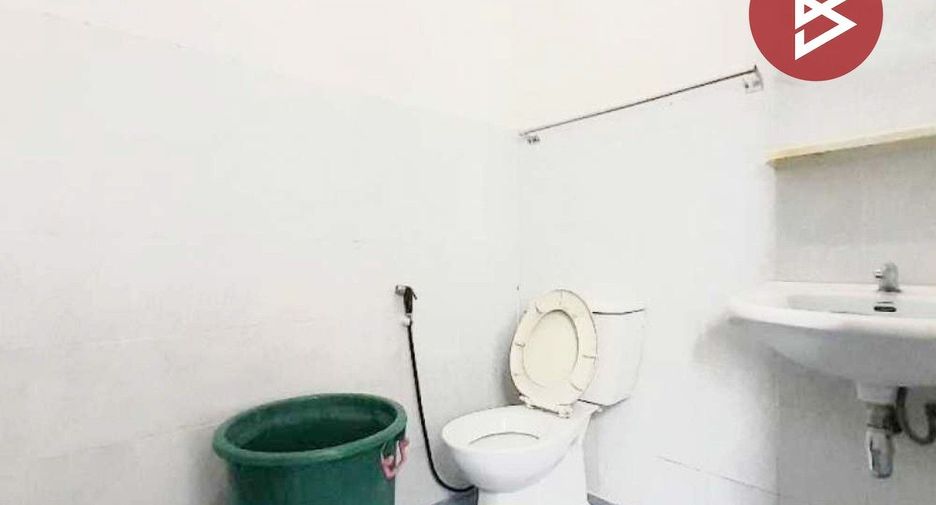 For sale 2 bedrooms retail Space in Mueang Samut Prakan, Samut Prakan