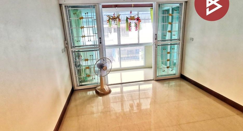 出售 3 卧室 联排别墅 在 Mueang Samut Sakhon, Samut Sakhon