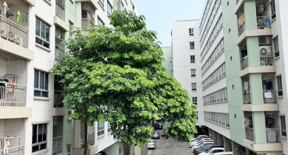 For sale 1 bed condo in Huai Khwang, Bangkok