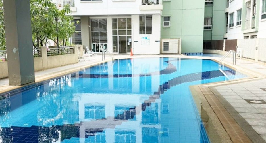 For sale 1 bed condo in Huai Khwang, Bangkok