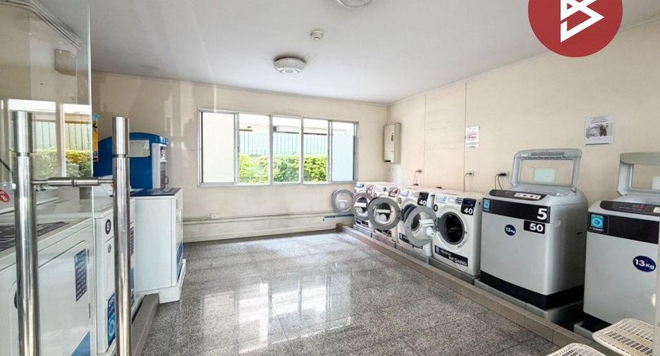 For sale 1 bed condo in Huai Khwang, Bangkok
