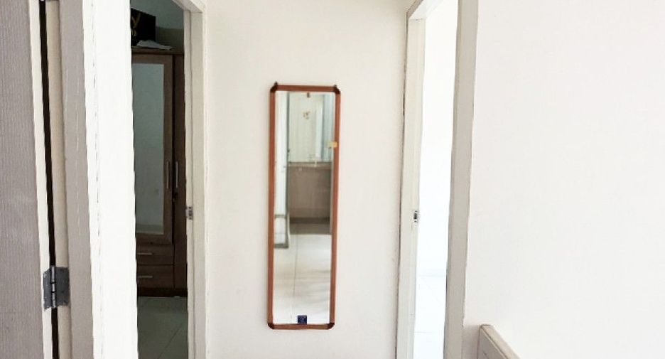 Casa adosada en venta de 3 habitaciones en Bang Khun Thian, Bangkok