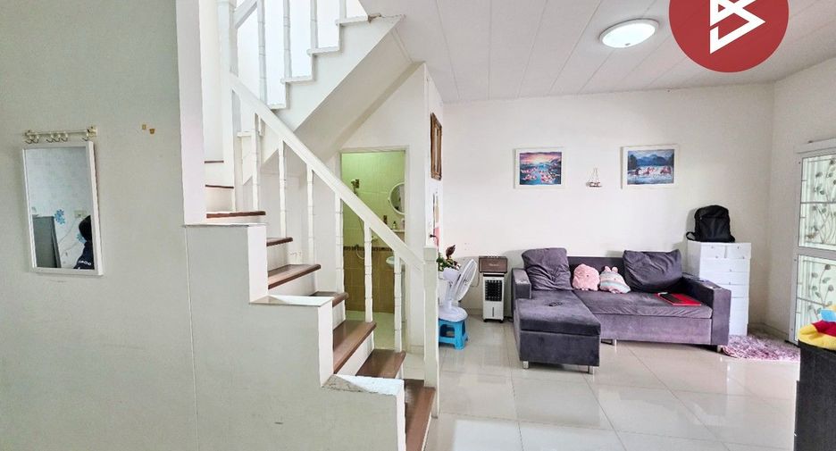 Casa adosada en venta de 3 habitaciones en Bang Khun Thian, Bangkok