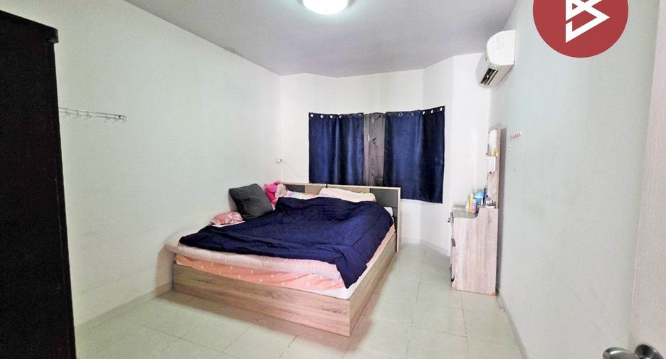 Casa adosada en venta de 3 habitaciones en Bang Khun Thian, Bangkok