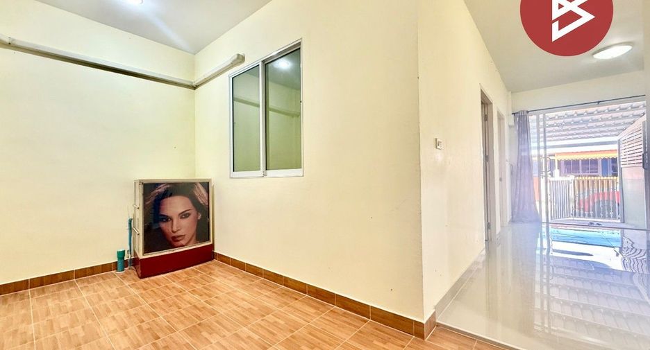 Reihenhaus zum Kauf mit 2 Zimmer in Ongkharak, Nakhon Nayok