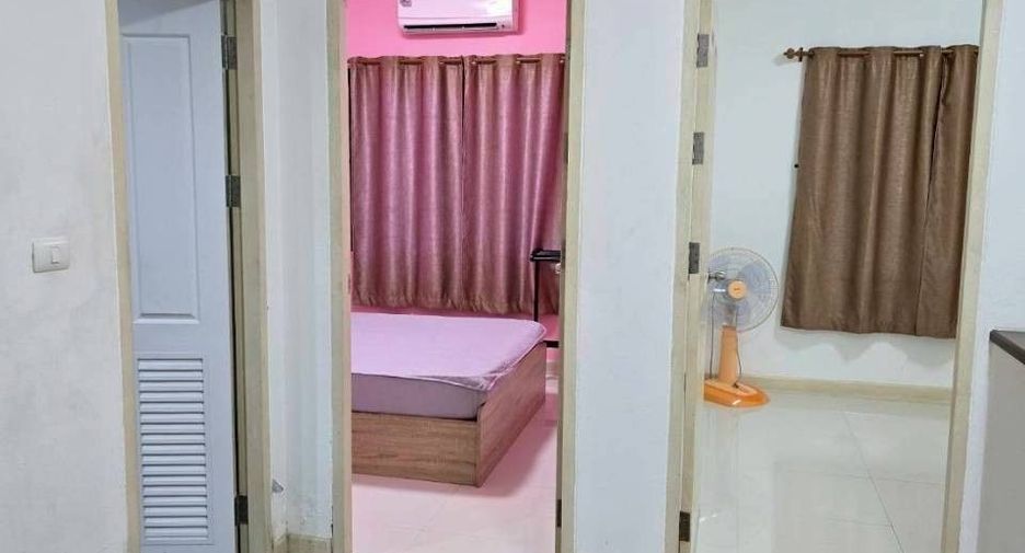 出售 3 卧室 联排别墅 在 Phan Thong, Chon Buri