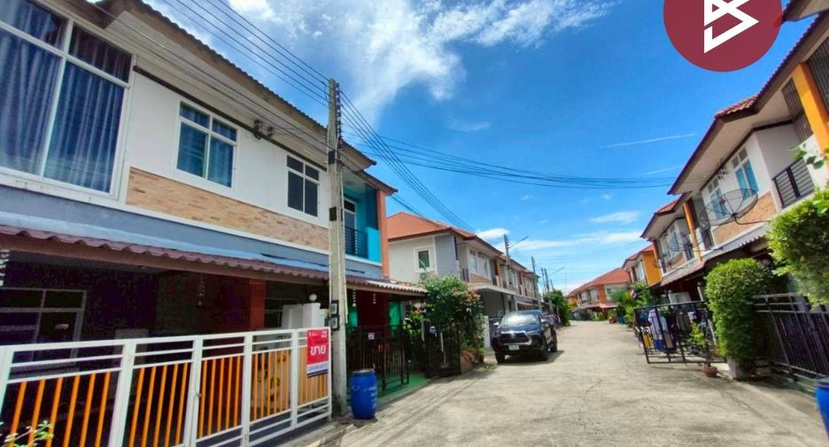 出售 3 卧室 联排别墅 在 Phan Thong, Chon Buri