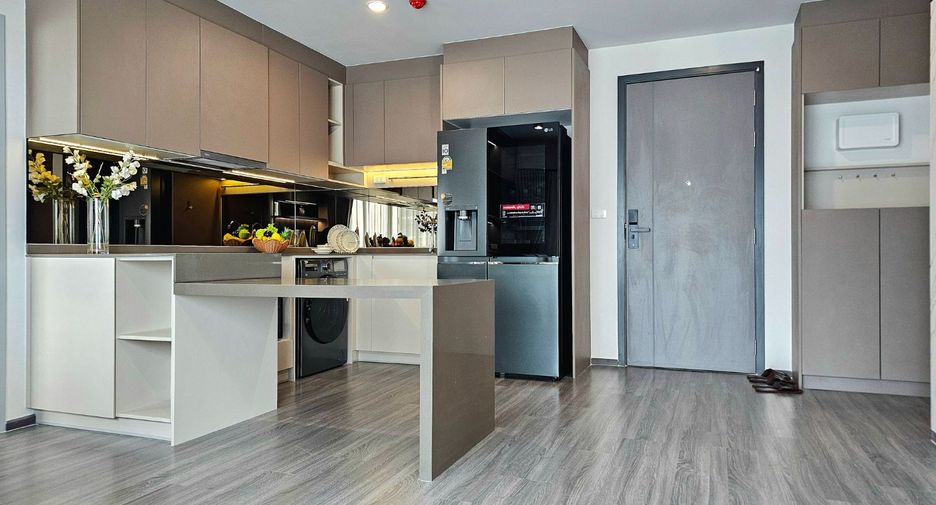 For sale 2 bedrooms condo in Bang Rak, Bangkok