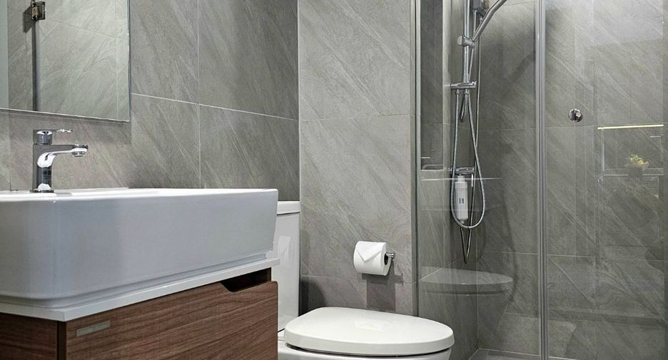 For sale 2 bedrooms condo in Bang Rak, Bangkok